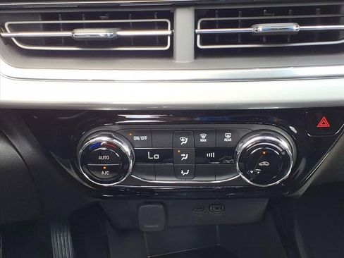 New 2026 Chevrolet Trax LT image 16