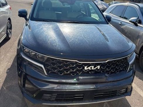 Used 2022 Kia Sorento SX Prestige w/ Panoramic Sunroof Package image 7