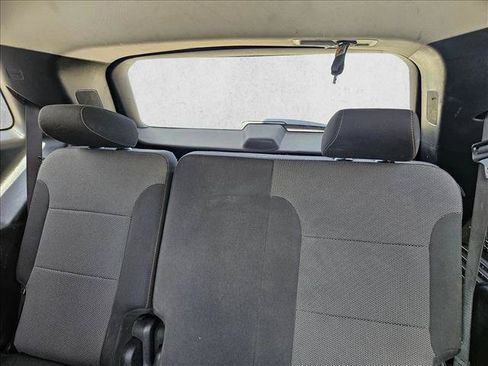 Used 2018 Chevrolet Traverse LT FWD image 11