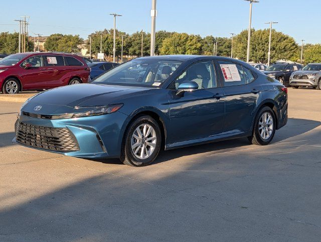 Used 2025 Toyota Camry LE w/ Convenience Package FWD image 10