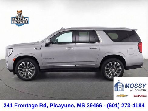 Used 2023 GMC Yukon XL Denali w/ Denali Reserve Package image 2