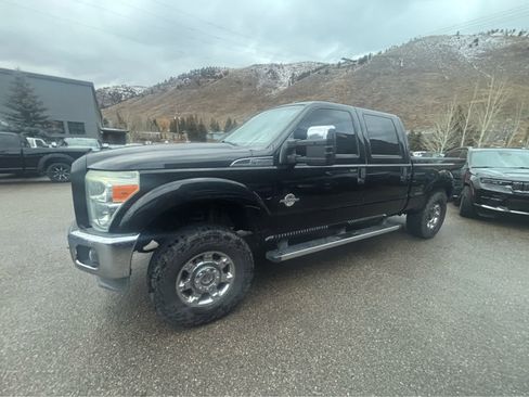 Used 2015 Ford F250 XLT w/ XLT Premium Package image 2