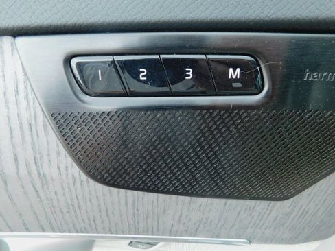 Used 2024 Volvo XC90 B6 Plus w/ Protection Package Premier image 28