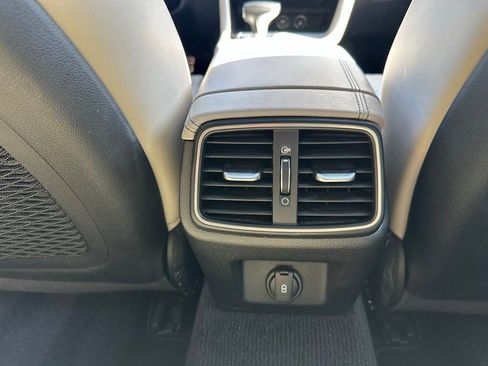 Used 2023 Genesis G70 3.3T w/ Sport Prestige Package image 39