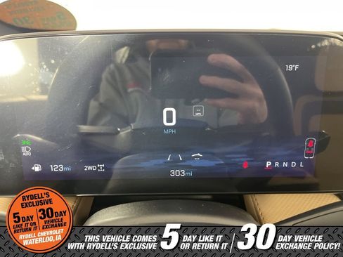 Certified 2025 Chevrolet Equinox ACTIV w/ Safety and Technology Package image 36