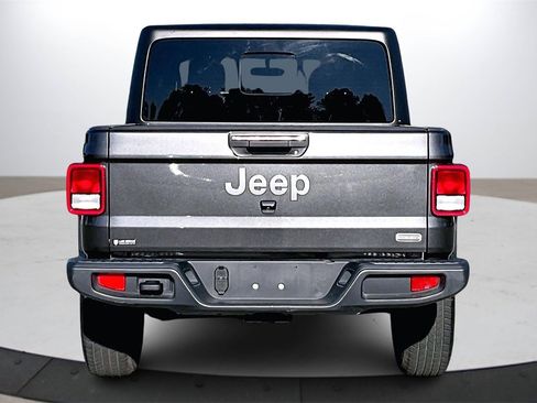 Certified 2023 Jeep Gladiator Overland image 8