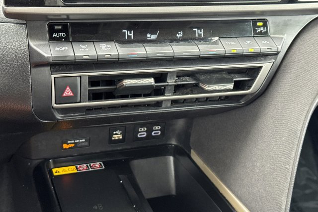 Used 2025 Toyota Camry LE FWD image 22