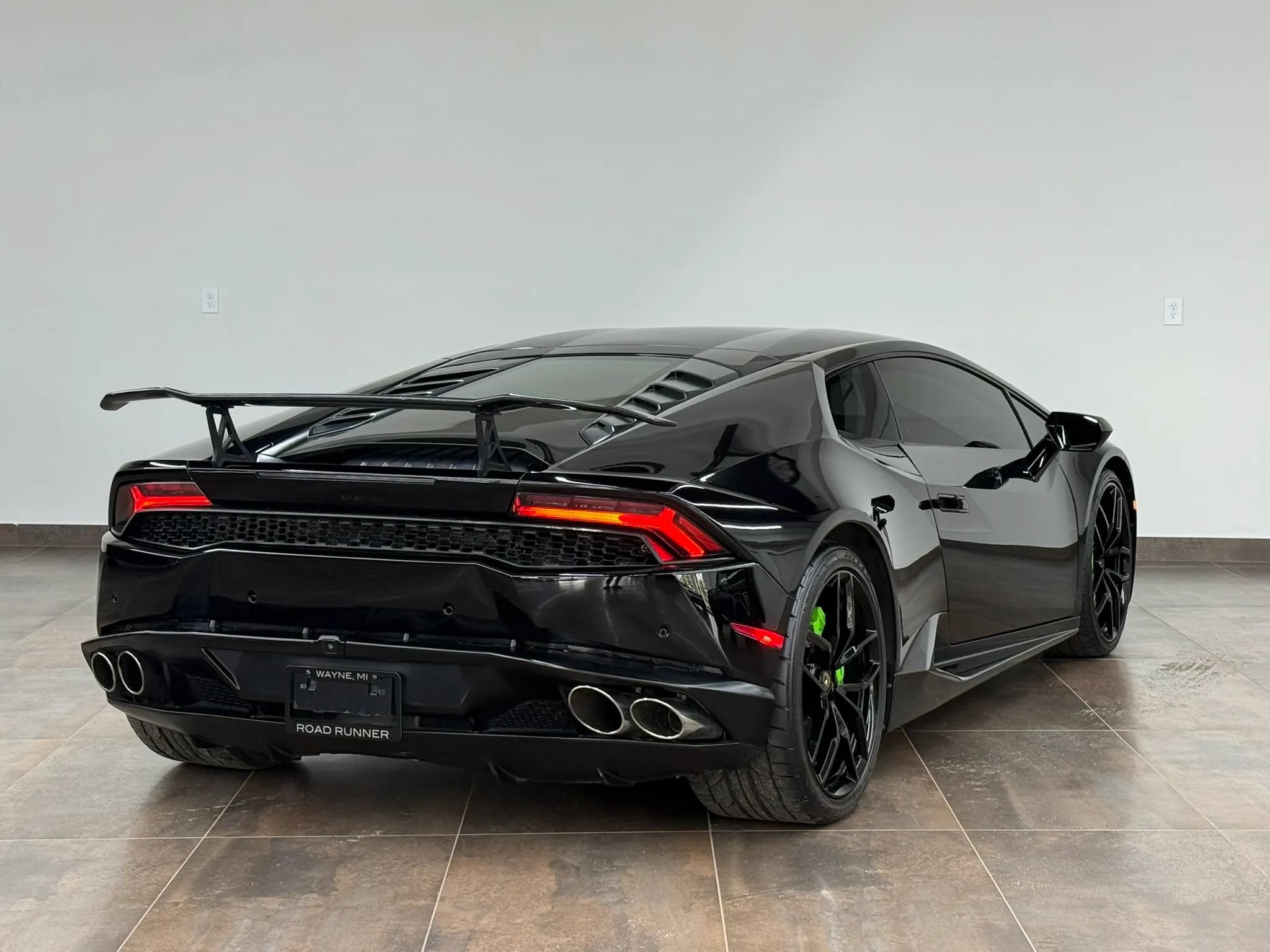 Used 2015 Lamborghini Huracan LP 610-4 AWD/4WD image 11