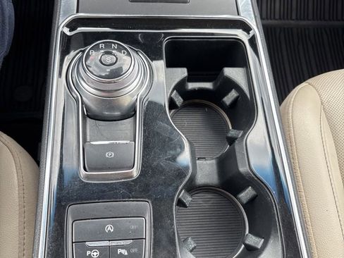 Used 2020 Ford Edge Titanium w/ Equipment Group 301A AWD/4WD image 25