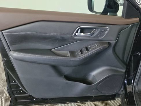 Used 2023 Nissan Rogue Platinum AWD/4WD image 20