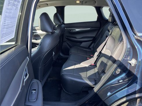 Used 2023 INFINITI QX50 Luxe AWD/4WD image 17