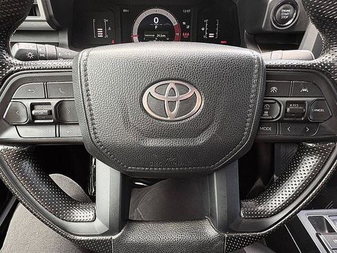 Used 2024 Toyota Tacoma SR5 AWD/4WD image 17