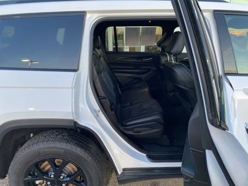 Used 2024 Jeep Grand Cherokee L Laredo AWD/4WD image 30