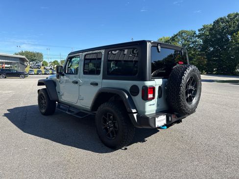 Used 2024 Jeep Wrangler Unlimited AWD/4WD image 5