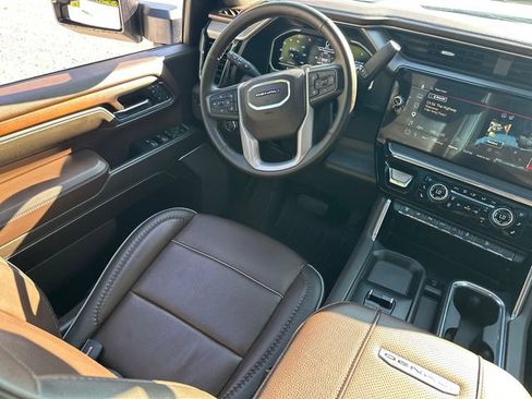 Used 2024 GMC Sierra 2500 Denali w/ Denali Reserve Package AWD/4WD image 23