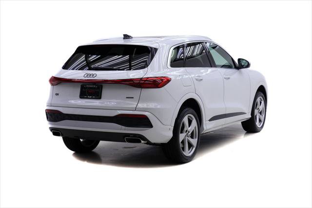 Certified 2025 Audi Q5 Premium AWD/4WD image 4