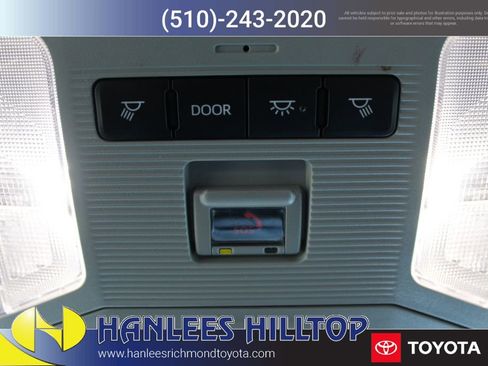 Used 2023 Toyota RAV4 LE image 22