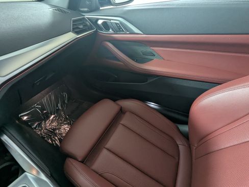 Used 2022 BMW M440i Convertible RWD image 10