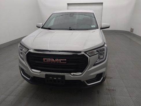 Used 2022 GMC Terrain SLE AWD/4WD image 15