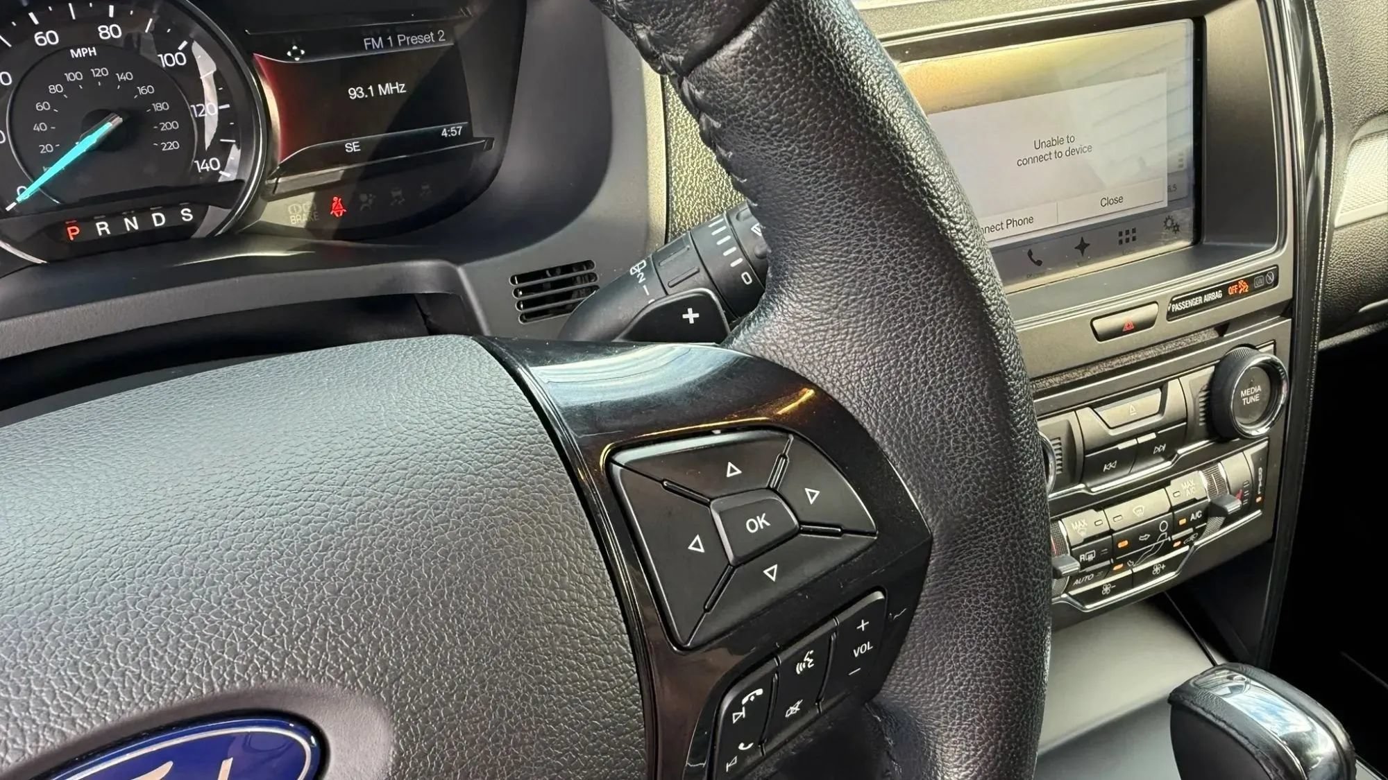 Used 2017 Ford Explorer XLT w/ Equipment Group 202A FWD image 22