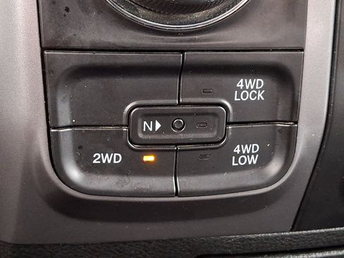 Used 2024 RAM 1500 Classic SLT AWD/4WD image 23