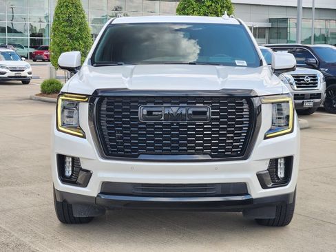 Used 2022 GMC Yukon Denali AWD/4WD image 2