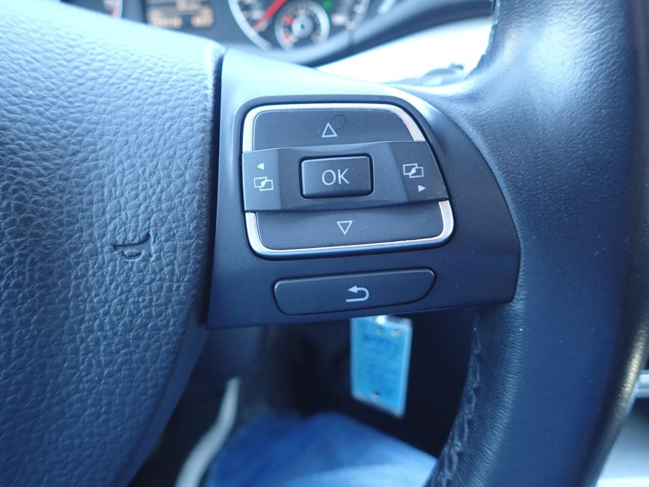Used 2012 Volkswagen Passat 2.5 SE FWD image 15