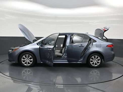 Used 2023 Toyota Corolla LE FWD image 33