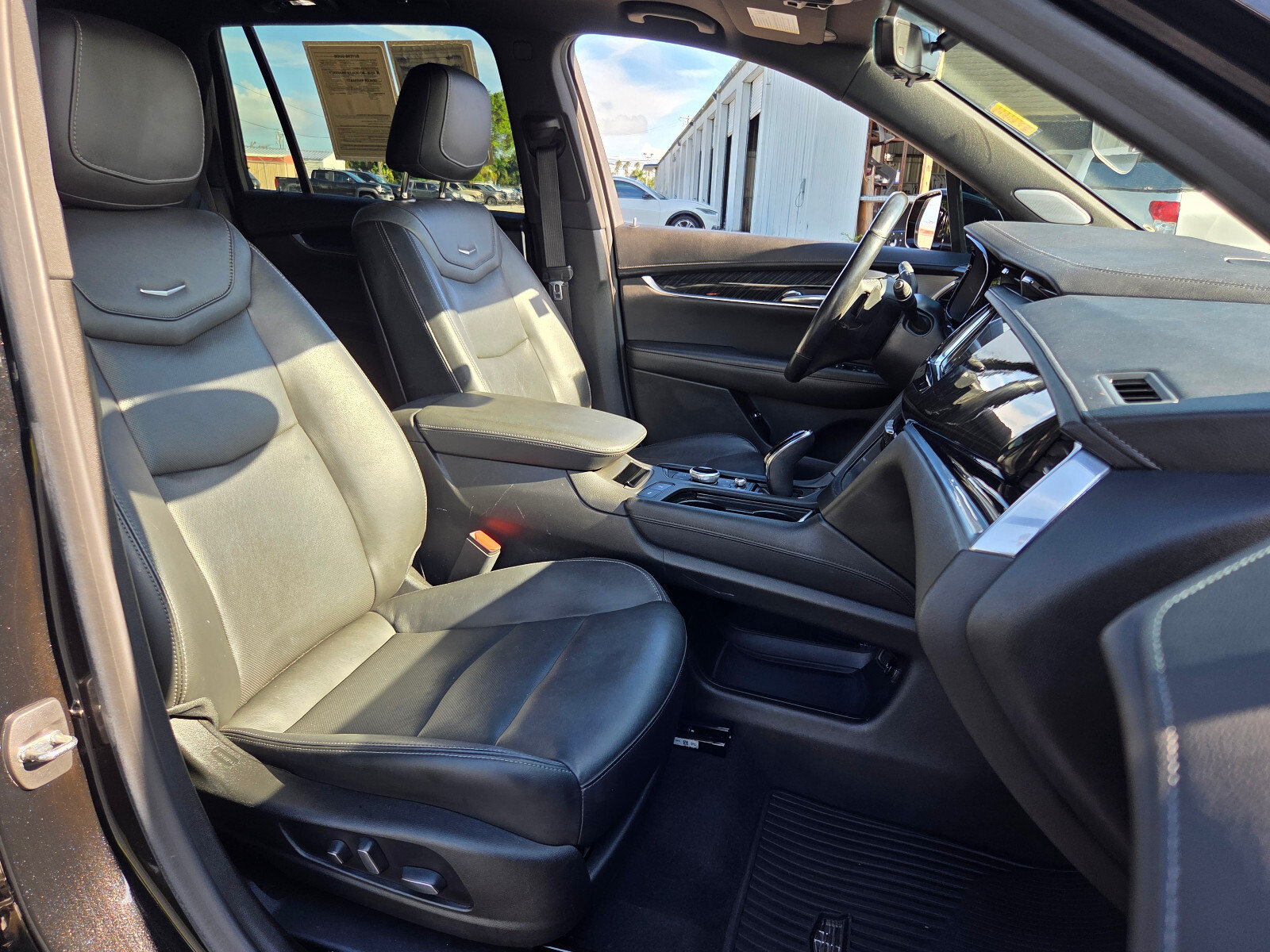 Used 2021 Cadillac XT6 Premium Luxury FWD image 19