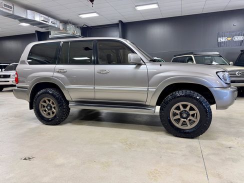 Used 2003 Toyota Land Cruiser image 6