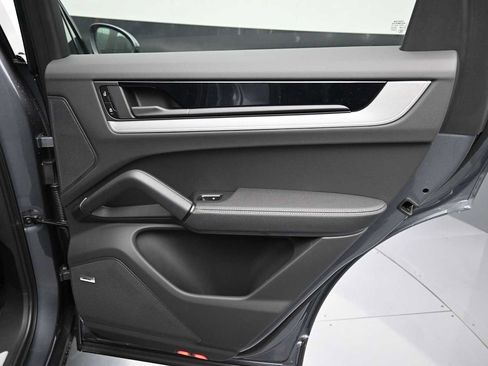 New 2026 Porsche Cayenne AWD/4WD image 20