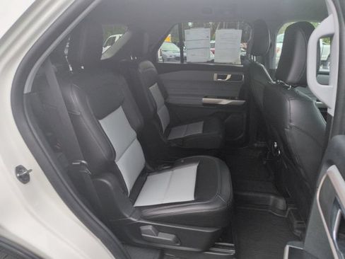 Certified 2023 Ford Explorer XLT w/ Equipment Group 202A AWD/4WD image 18
