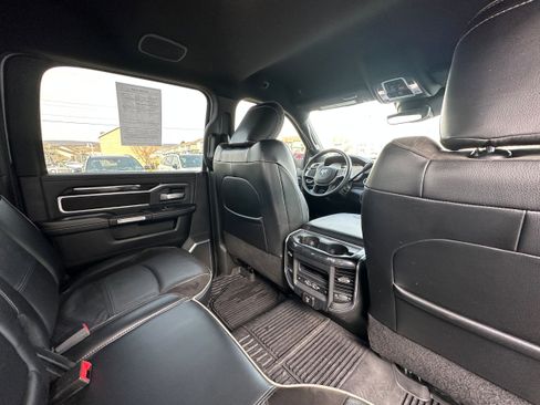 Used 2019 RAM 3500 Laramie image 16