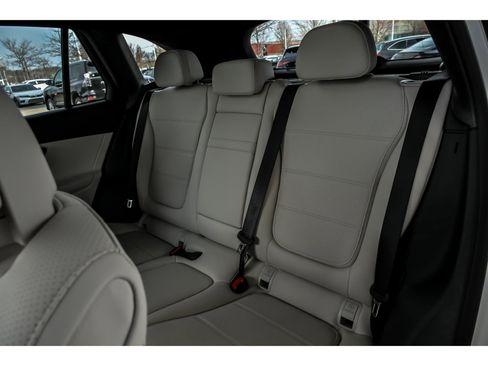 New 2026 Mercedes-Benz GLC 300 4MATIC image 9