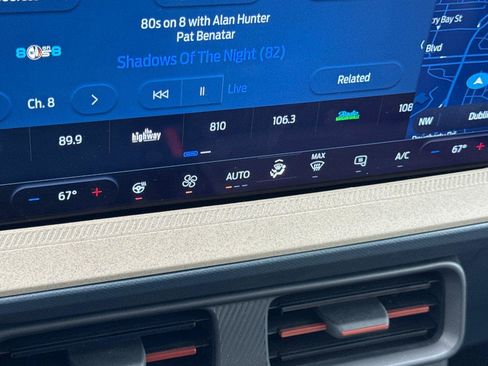 Used 2025 Ford Maverick Lariat image 20