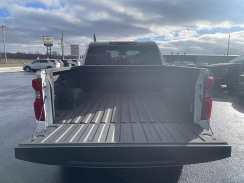 Used 2024 Chevrolet Silverado 1500 Custom image 8