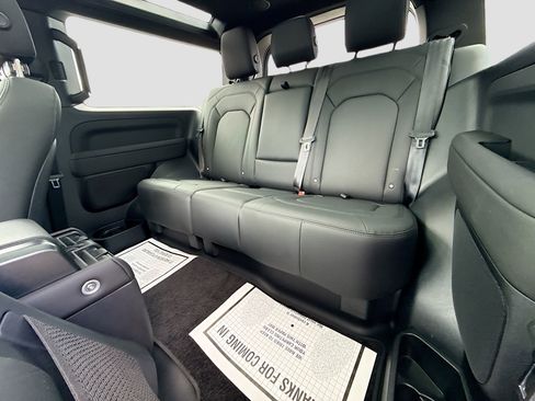 Used 2025 Land Rover Defender 90 X-Dynamic SE AWD/4WD image 21