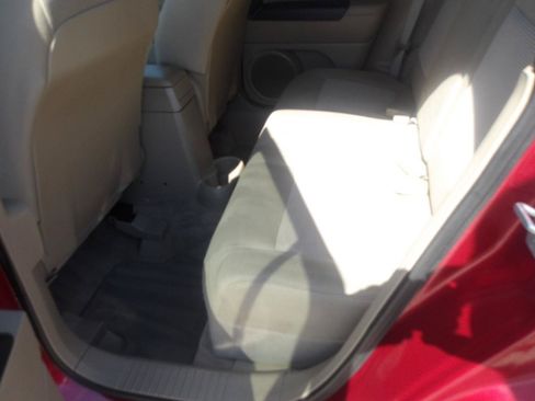 Used 2014 Jeep Patriot Latitude FWD image 17