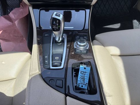 Used 2011 BMW 550i xDrive Sedan AWD/4WD image 6