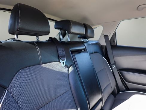 Used 2022 Kia Niro EX w/ Cold Weather Package image 21