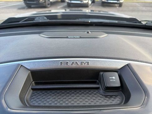 Used 2019 RAM 1500 Laramie AWD/4WD image 37