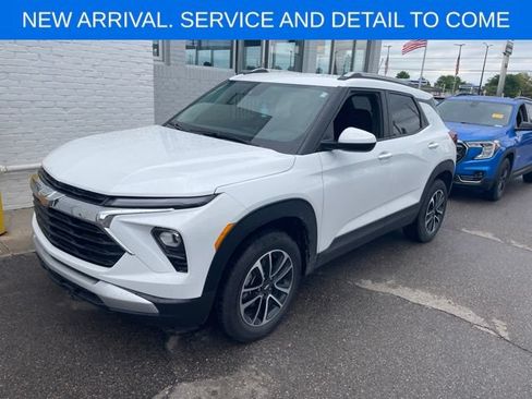 Used 2026 Chevrolet TrailBlazer LT w/ Convenience Package AWD/4WD image 1