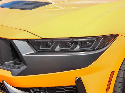 Used 2026 Ford Mustang Dark Horse RWD image 10