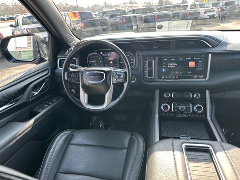 Used 2021 GMC Yukon Denali w/ LPO, Illumination Package image 24