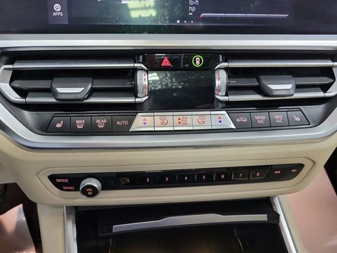 Used 2021 BMW 330i xDrive 330i xDrive image 43