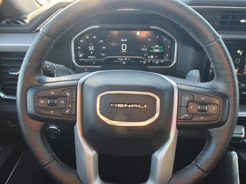 Used 2022 GMC Sierra 1500 Denali w/ Denali Reserve Package image 11
