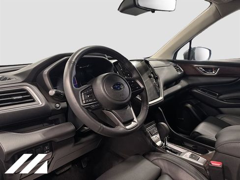 Used 2025 Subaru Ascent Touring AWD/4WD image 9