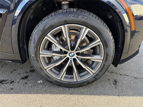 New 2026 BMW X5 xDrive40i w/ M Sport Package image 16