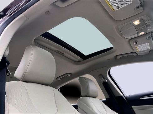 Used 2017 Ford Fusion Energi Titanium image 26