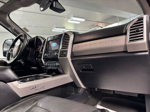 Used 2017 Ford F350 Lariat w/ Lariat Ultimate Package AWD/4WD image 17